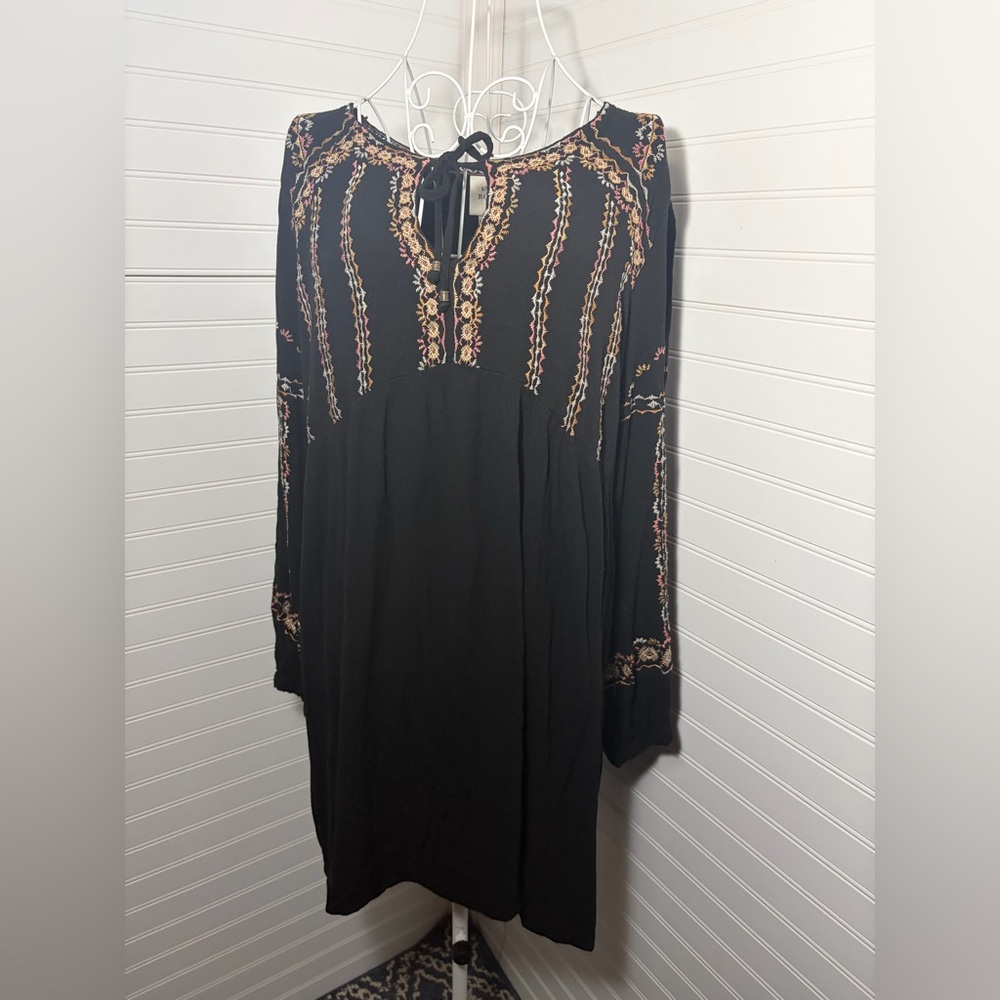 Knox Rose Black Dress with Colorful Embroidery